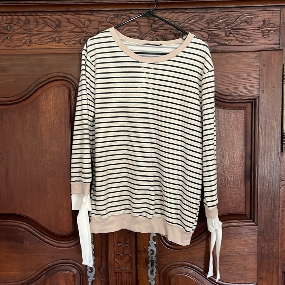 Knit Shirt with Cuffs